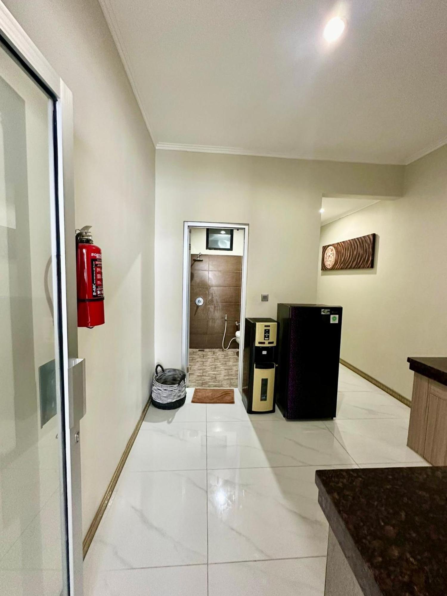 Kuta Regency B10 One Bedroom Villa Екстер'єр фото